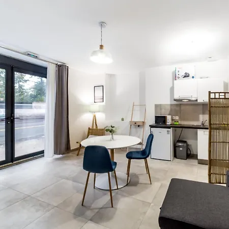 Le Cocon - Studio Chic Et Moderne - Proche Lyon Apartmán *